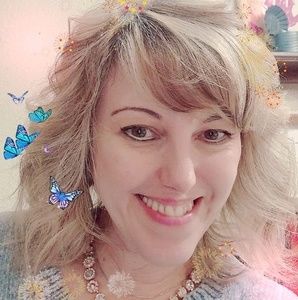 Meet your Posher, Alysia